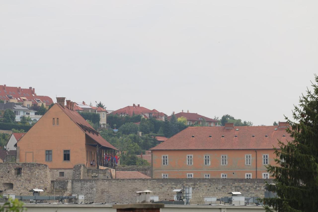 Egri Csillagocska Apartman Exteriér fotografie